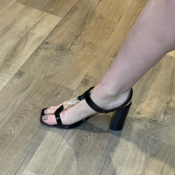 Authentic YSL pantent leather heels size 39 new in box - Picture 4 of 10